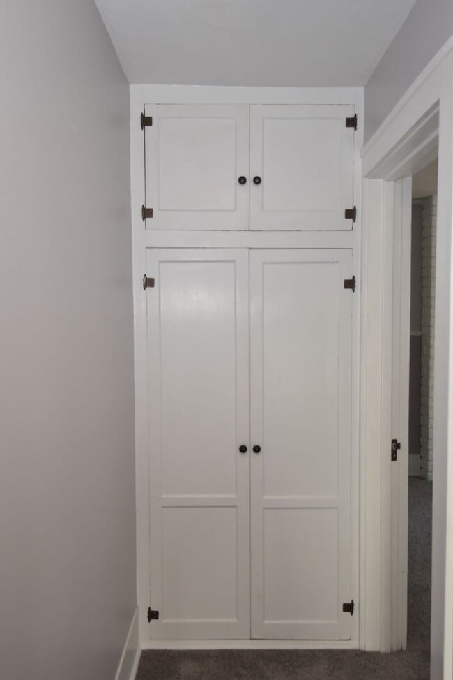 Building Photo - Near Notre Dame  2 Story 3 bedroom with 2 car garage