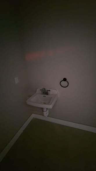 Building Photo - 446 Main St