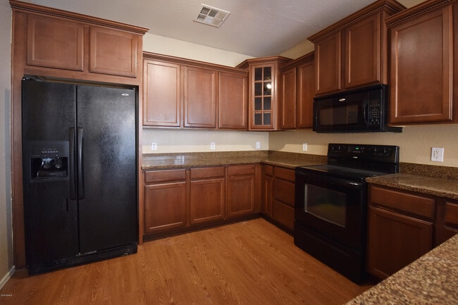 Building Photo - 4757 E Woodside Way