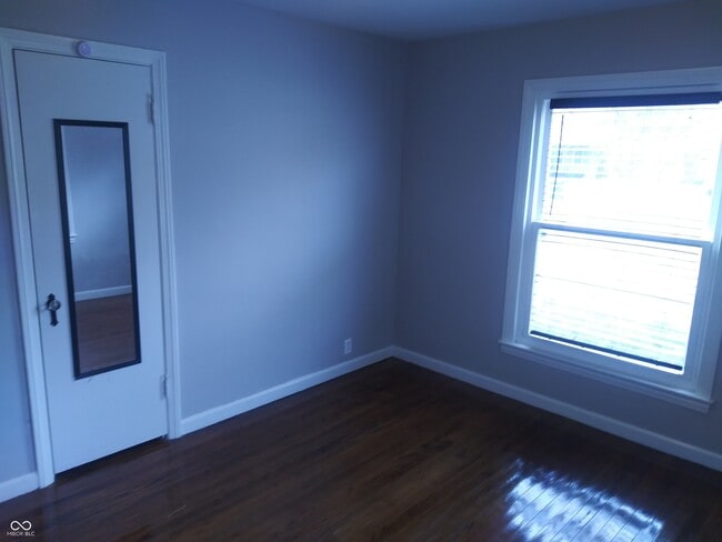 Building Photo - 4923 Carvel Ave