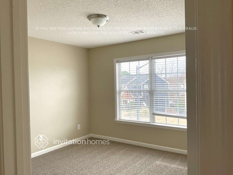 Building Photo - 3384 Spindletop Dr NW