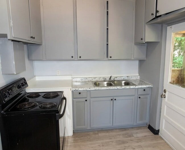 Building Photo - 26 Burgess Ct