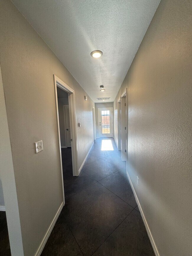 Building Photo - 3/2/1 Fabulous new build 2025