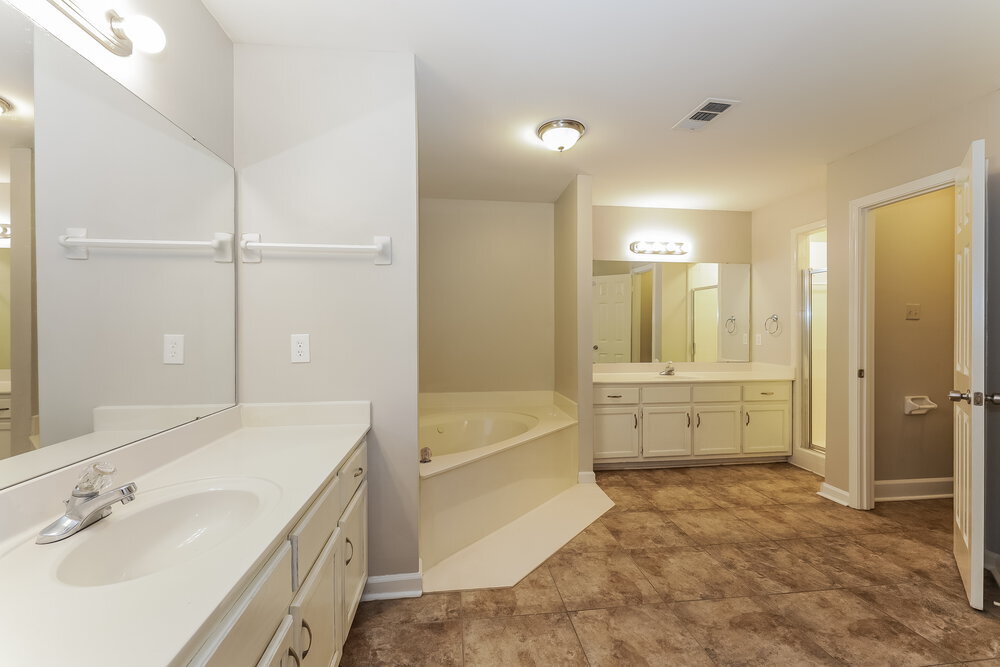 Building Photo - 1525 Lacewing Trace Ln