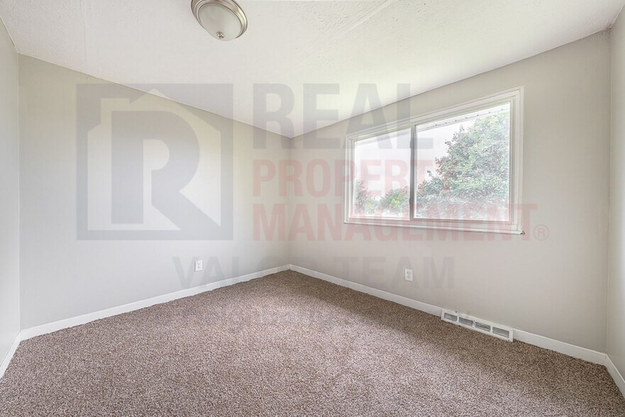 Building Photo - 3060 Charles Carr Pl