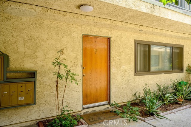 Building Photo - 16226 Vanowen St