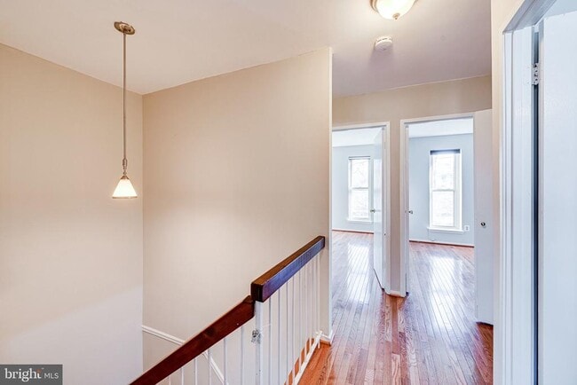 Building Photo - 1727 Cy Ct