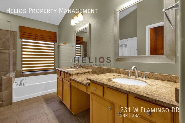 Building Photo - 231 W Flamingo Dr