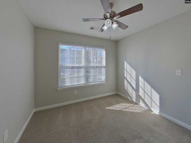 Building Photo - 420 Hedge Grove Ln