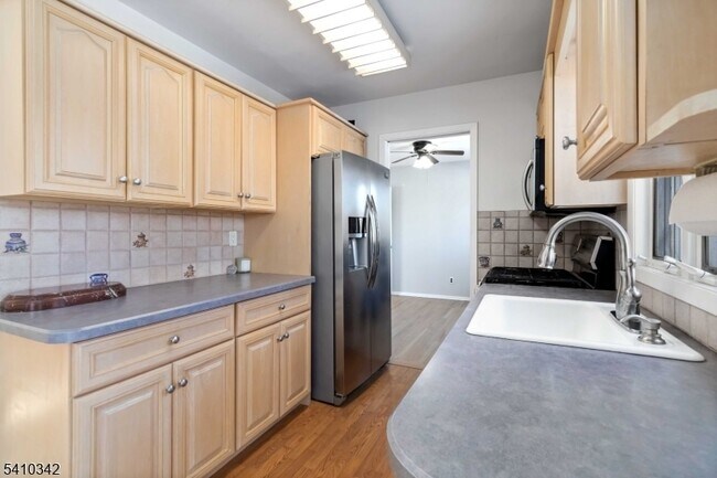 Building Photo - 9 McKinley Pl