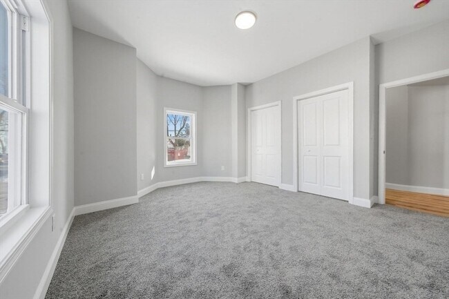 Building Photo - 1 Clough St