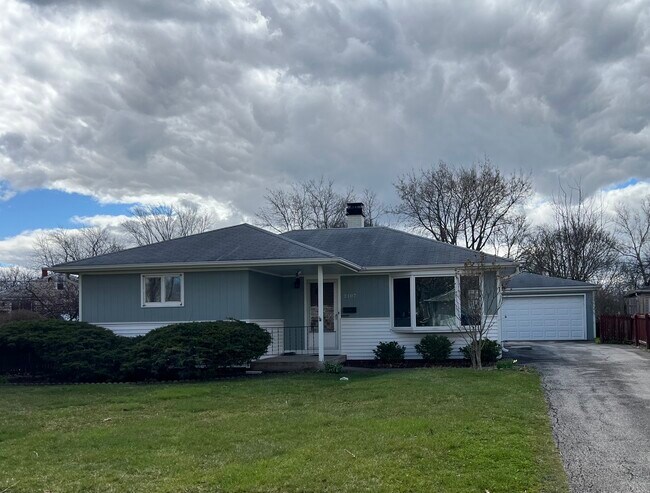 Building Photo - 2107 Quail Ln