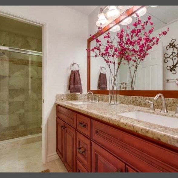 Building Photo - 12054 Caminito Campana