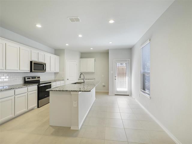 Building Photo - 3225 Sedge Grass Dr