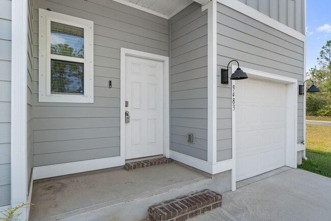 Building Photo - 9483 Nature Crk Cir