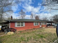 Building Photo - 3647 Pin Oak Cir