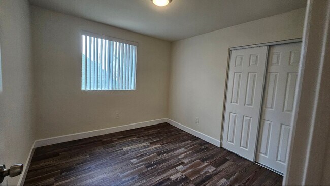 Building Photo - 23(1456,1458)