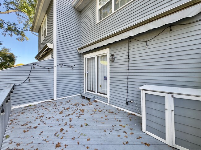 Building Photo - 48 Pemberwick Rd