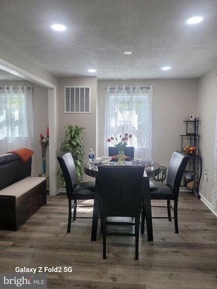 Building Photo - 16309 Holly Hill Dr