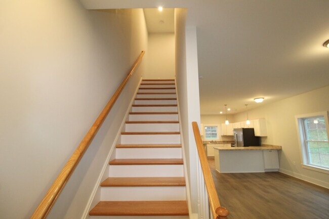 Building Photo - Lease assignment