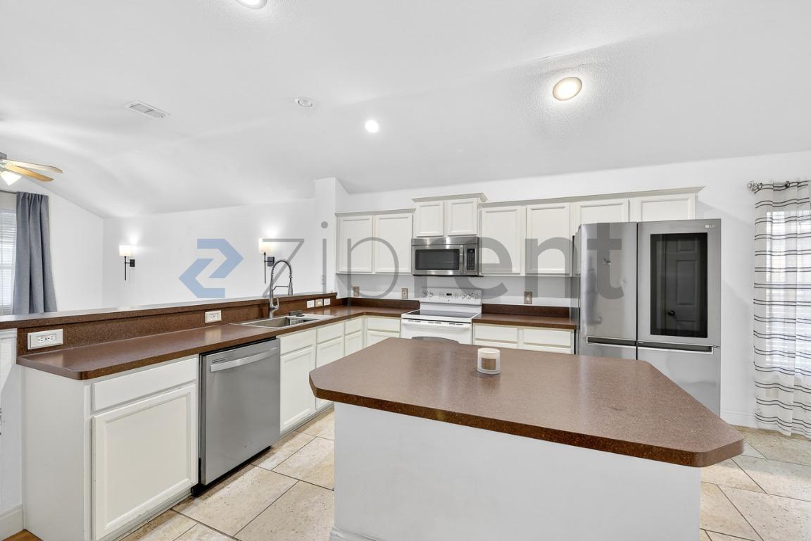 Building Photo - 1042 Grimes Dr