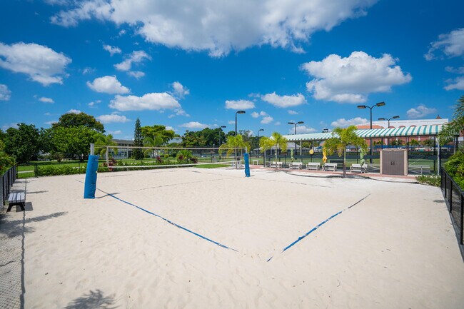 Building Photo - 322 Tilford O