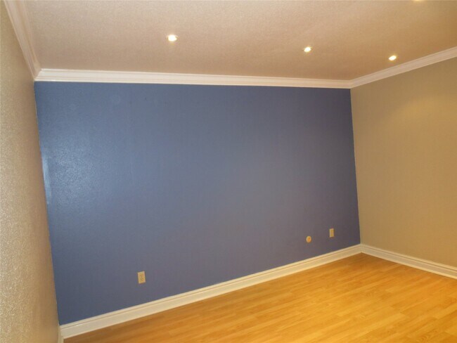 Building Photo - 7950 N Stadium Dr