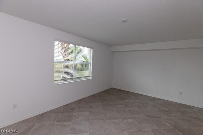 Building Photo - 16572 Kingwood Ln