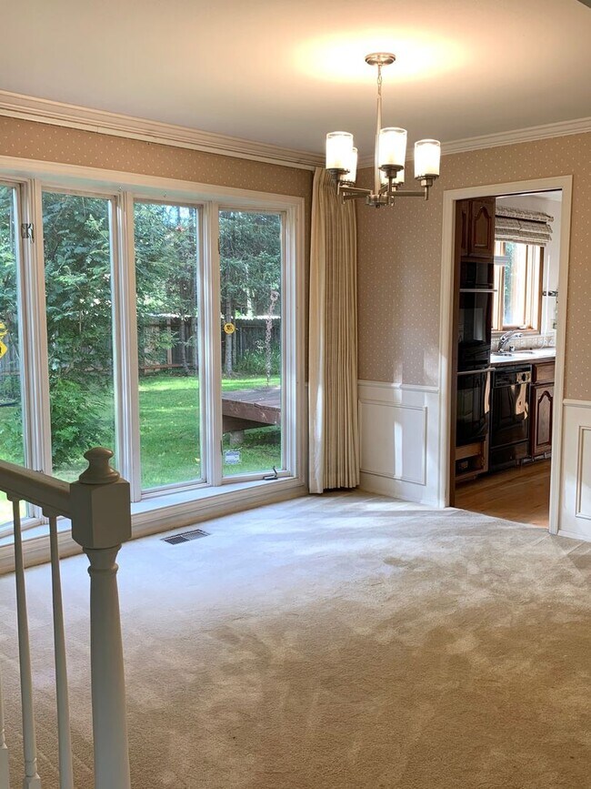 Building Photo - Oceanview 3BR 2.5BA | HUGE GARAGE | Washer & Dryer  | Dogs OK! >>> AVAILABLE NOW!