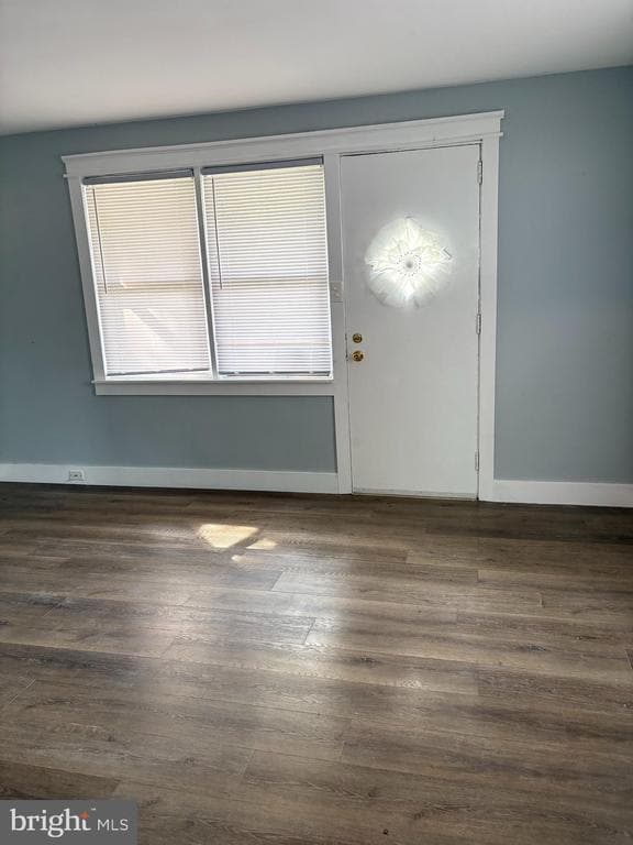Primary Photo - 18 Aberdeen Ave