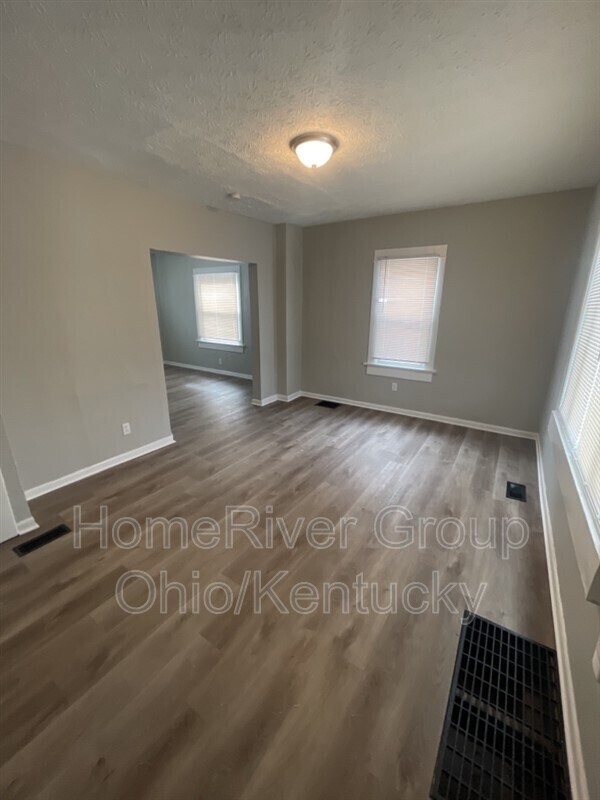 Building Photo - 2308 Fauver Ave