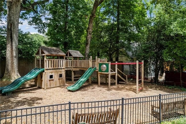 Building Photo - 779 Greenview Ave NE