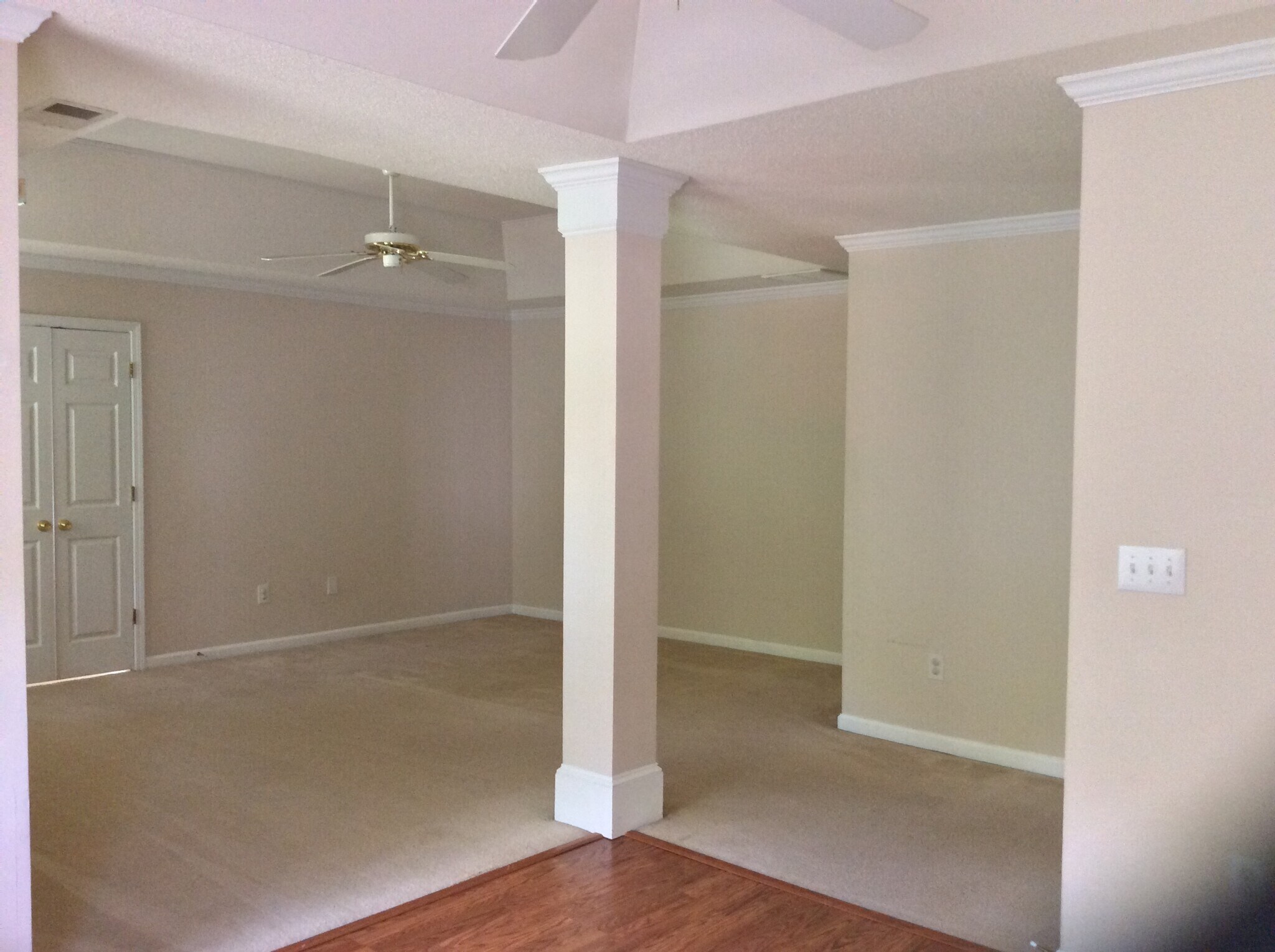 Master bedroom suite - 424 W Abington Way