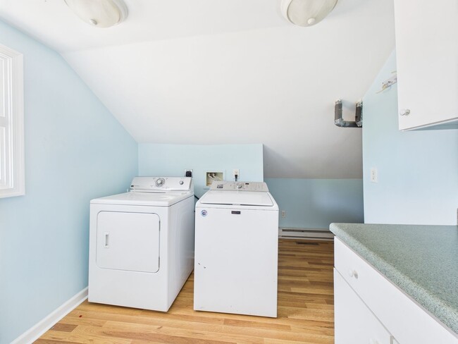 Building Photo - Charming 2-Bedroom near Gypsy Hill Park