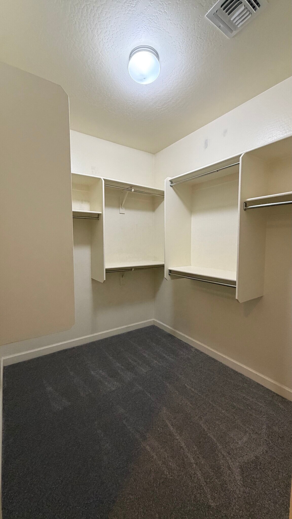 Building Photo - 13603 W Remuda Dr