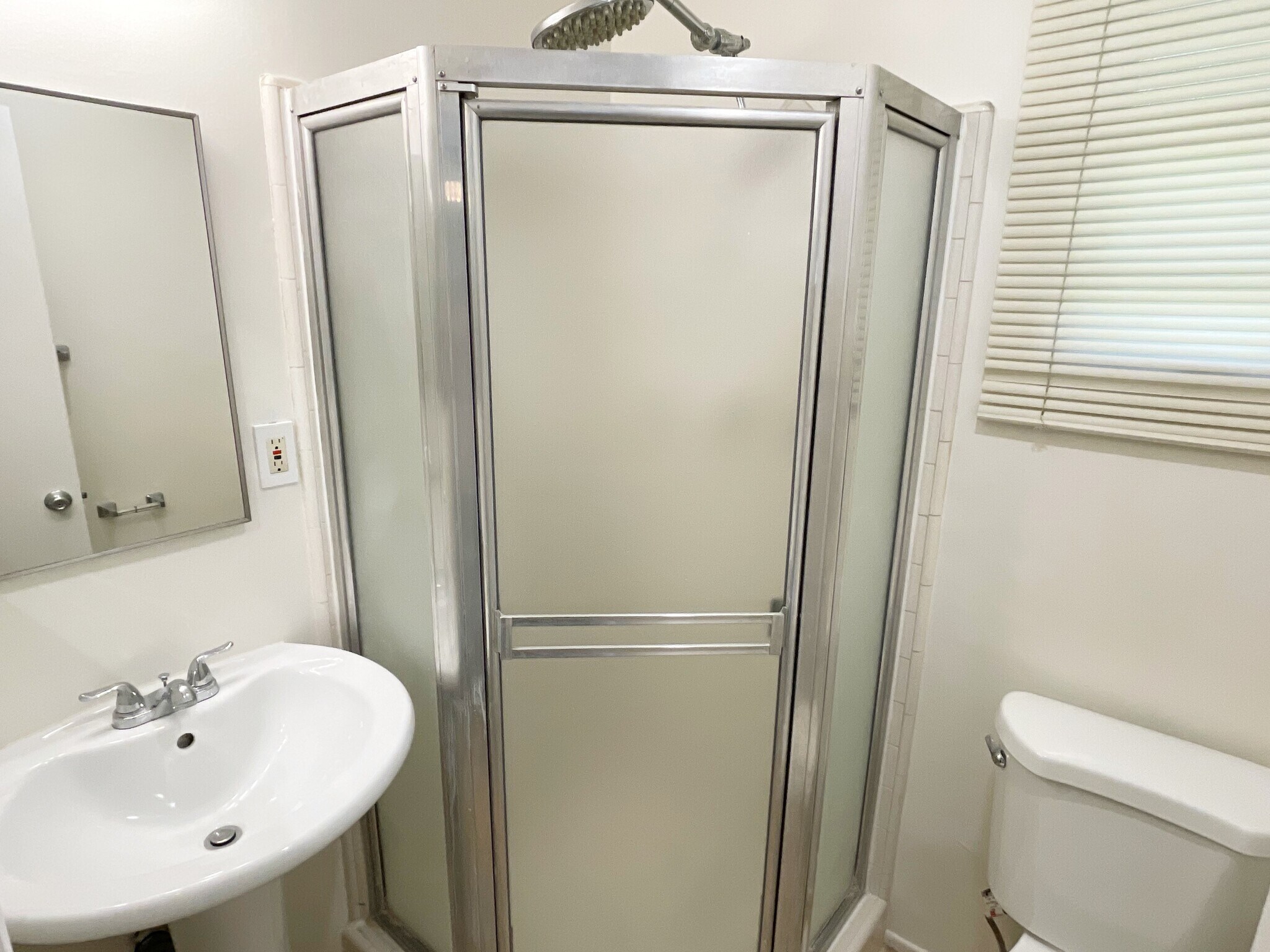 Building Photo - 8302 Pershing Dr