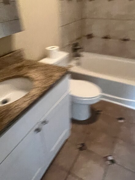 Building Photo - 17515 Sandalwood Dr