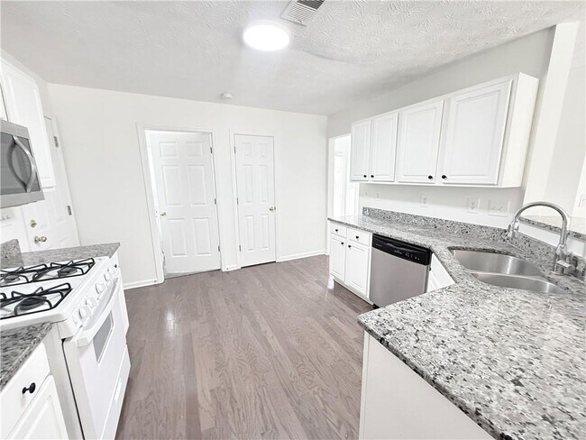 Building Photo - 4030 Brushy Creek Way
