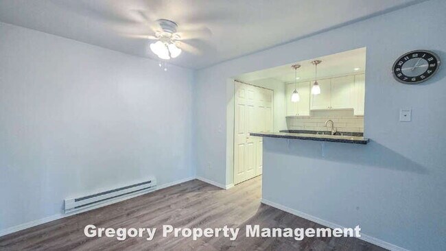 Building Photo - 9474 Woodinville Redmond Rd NE