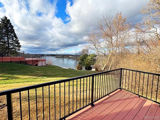 Building Photo - 19479 Scenic Harbour Dr