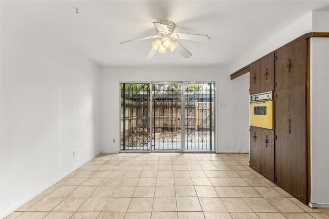 Building Photo - 8238 Fondren Rd