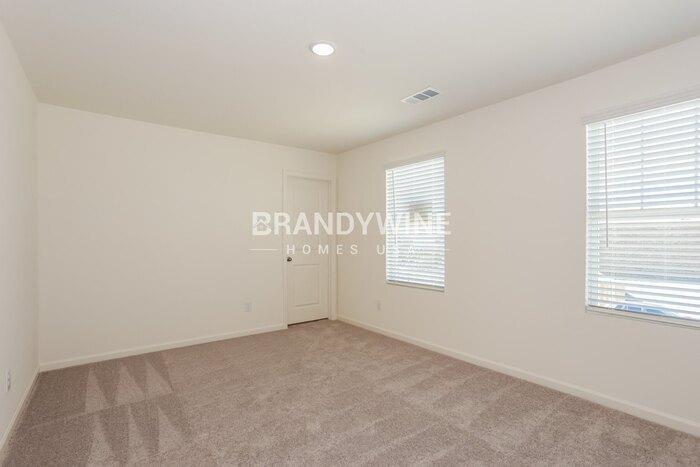 Building Photo - 2024 Harebell Dr