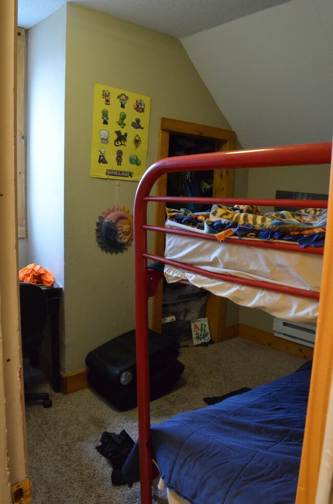 Building Photo - 3 Bedrooms, 2 Bathrooms Single Family Home in Brainerd, MN w/1 car garage