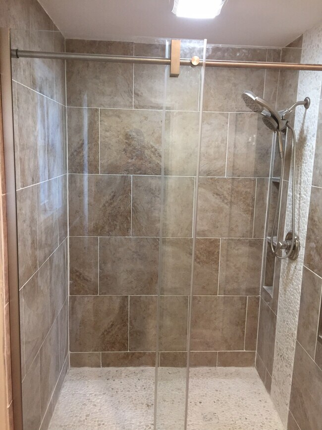 Master Bathroom Custom Shower - 1004 Bate Ave
