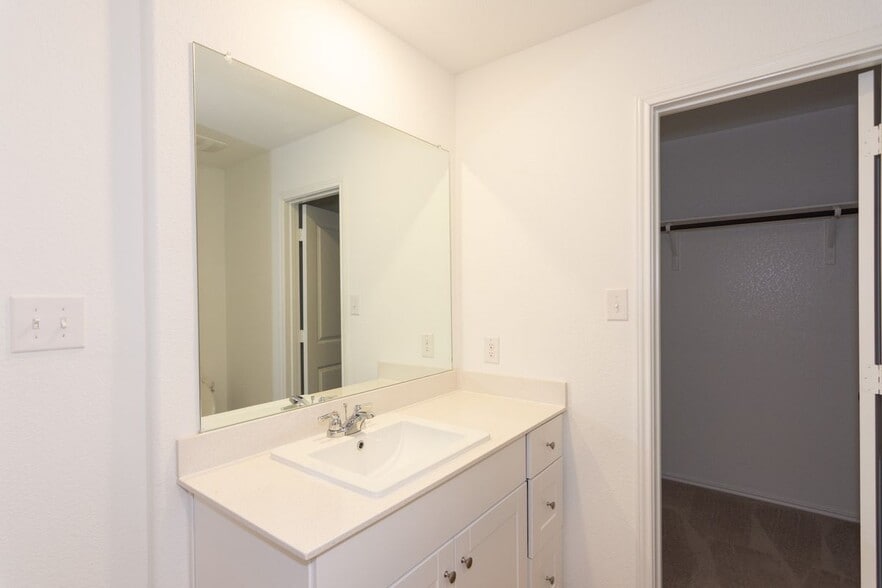 Building Photo - 544 Rancho Del Cielo Lp