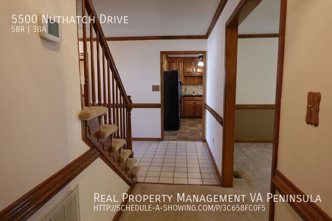 Building Photo - Spacious 5 bedrooms house in Rolling Woods...