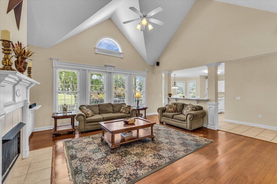 Building Photo - 109 Southernwood Pl