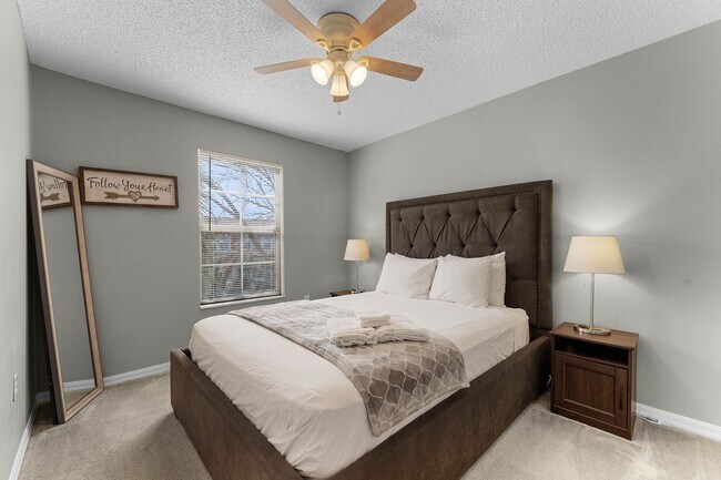 Building Photo - 4-Bedroom, 4-Bathroom in Kissimmee ***MOVE-IN SPECIAL/50% 2ND MONTH***(FURNISHED/OPTIONAL)