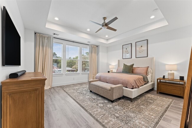 Building Photo - 1228 Wycliffe Dr