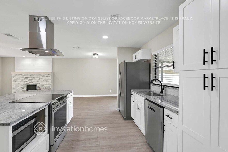 Building Photo - 5522 Fulmar Dr